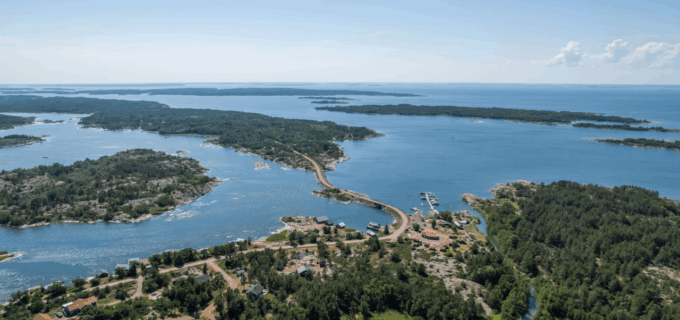 flygbild över Nagu i Ålands skärgård